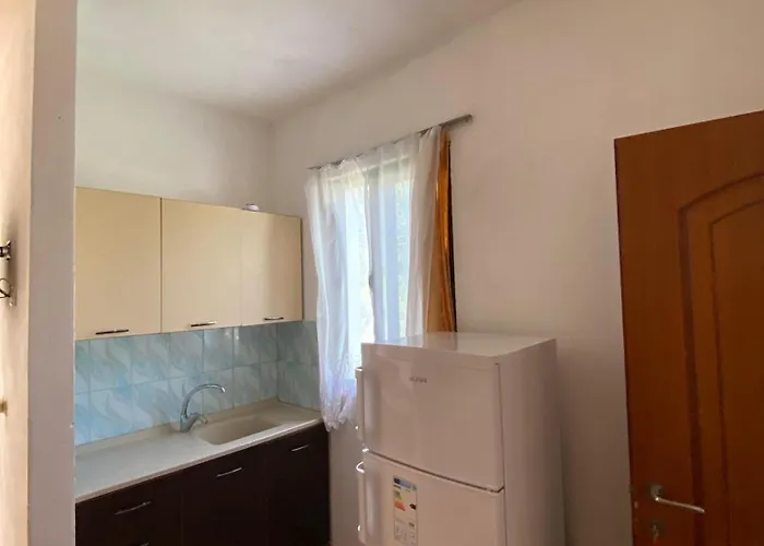 Luli Apartamento Baks-Rrjoll